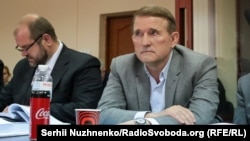 Віктор Медведчук під час засідання суду, жовтень 2021 року