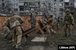 Украиналык аскерлер.