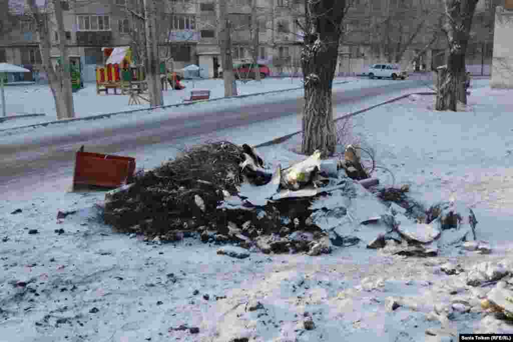 "Көптеген құбыр жарылып, аса көп мөлшерде су кетуі салдарынан ЖЭО қазандықтары істемей қалды" деп түсіндірді Скляр.