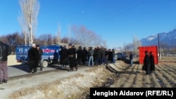 Жители приграничного с Таджикистаном села