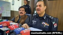 د خيبر پښتونخوا د پوليسو مشر معظم جا انصاري د اکتوبر پر ۲۰مه په سوات کې د خبري غونډې پر مهال. 