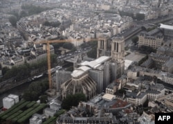 Catedrala Notre Dame din Paris în recostrucție, după incendiul devastator din 14 aprilie 2019, Franța, iulie 2021.