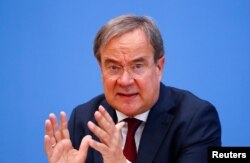 Armin Laschet, contracandidatul creștin-democrat al lui Olaf Scholz, a obținut 24.1% din numărul de voturi. SPD s-a clasat pe primul loc în rândul preferințelor alegătorilor (25.7%).