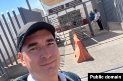 Селфи Леонида Мелехина на погранпереходе Мексика-США