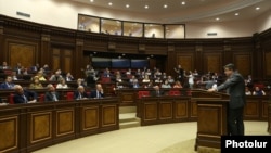 Վարչապետ Կարեն Կարապետյանը խորհրդարանում ներկայացնում է կառավարության ծրագիրը, Երևան, 21-ը մայիսի, 2017թ․