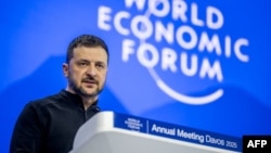 Володимир Зеленський, зокрема, наголосив, що іноземні військові, в разі їх відрядження до України, не будуть розміщені в центрі Києва