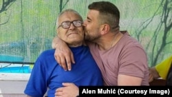 Alen sa ocem Muharemom.