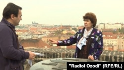 Журналист Радио Озоди Рустам Джони беседовал с Гулрухсор в г. Прага