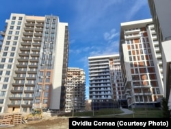 La Cluj răsar zeci de astfel de blocuri, prea scumpe pentru majoritatea clujenilor.