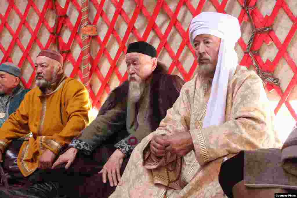 "Құнанбай" фильмін түсірудің бір сәті. Шығыс Қазақстан облысы Абай ауданы, 25 маусым 2014 жыл.&nbsp;