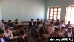 دانش آموزان پسر در یکی از مکاتب پکتیا - عکس از آرشیف