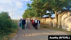 Төркиянең татар авылы Госманиядә Сабан туенда катнашучылар