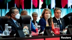 Американскиот држаевн секретар Антони Блинкен учествува на отворањето на сесијата на Г-20. 