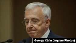 Guvernatorul BNR, Mugur Isărescu