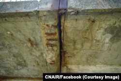 Majoritatea podurilor nu au senzori seismici care să ofere informații despre structura de rezistență.