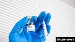 Persoanele care au avut efecte adverse grave la prima doză de vaccin nu vor mai fi vaccinate a doua oară.