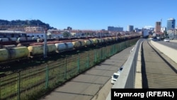 Через Батумський нафтовий термінал відбувається перевалка нафти з Казахстану, Азербайджану, Туркменістану, Грузії та інших країн