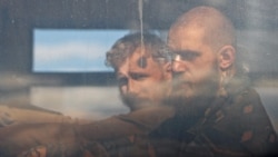 Украинские военные, покинувшие 17 мая завод "Азовсталь" в Мариуполе