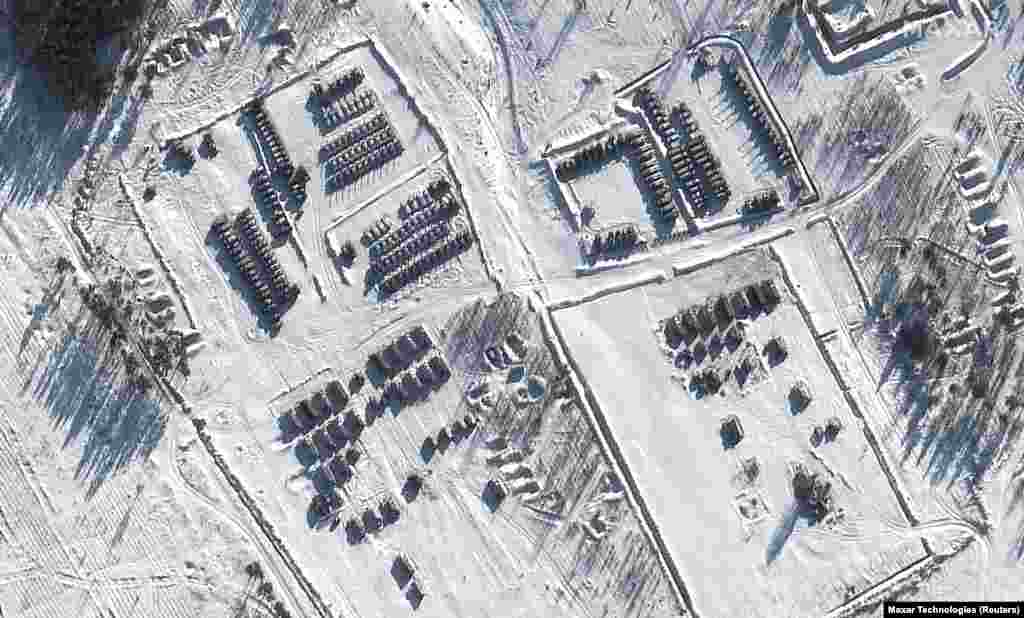 Розгортання з'єднань і систем артилерійської підтримки на полігоні Погонове, Воронезька область, 16 січня 2022 року.&nbsp;Satellite image &copy;2022 Maxar Technologies