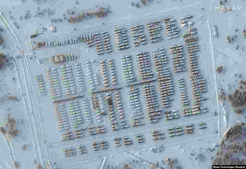 Бойові з'єднання і техніка в Єльні, Смоленська область, 19 січня 2022 року.&nbsp;Satellite image &copy;2022 Maxar Technologies
