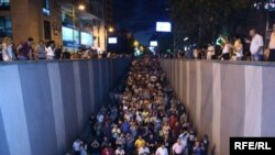 Протестующие на проспекте маршала Багрямяна, 30 июля 2016 года