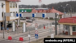 Памежны пераход Баброўнікі на мяжы з Польшчай. Ілюстрацыйнае фота