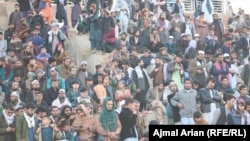 کندوز کې وزلوبې ته راغلي ننداره‌چيان