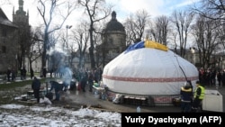 Украинадагы казак диаспорасы тиккен боз үй. Львов, 1-февраль, 2023-жыл