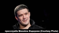 Михайло Федоров запевнив, що «ситуація вже стабілізується, а за декілька годин усе запрацює на повну, та всі охочі зараз, уночі й завтра протягом дня зможуть проголосувати»