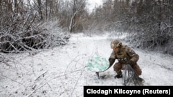 Starlink забезпечує важливе підключення до Інтернету для зруйнованої війною України та її військових.