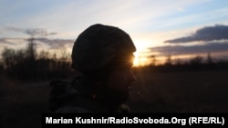 Українські військові готуються обороняти аеропорт Василькова – фотогалерея