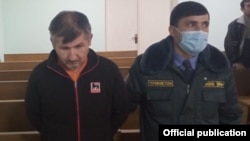  Рустам Болтахонов ҳангоми эълони ҳукм. Акс аз додгоҳи вилояти Хатлон