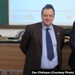 Dan Chirleșan, lector al Facultății de Economie și Administrarea Afacerilor de la Universitatea „Alexandru Ioan Cuza” din Iași.