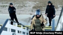 Kontradiverzioni pregled aviona Er Srbije posle dojave o bombi u Beogradu, 11. marta 2022.