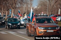 Protesta në Beograd në mbështetje të pushtimit të Ukrainës nga Rusia.