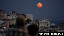 Уряд продовжуватиме чинні «золоті візи» лише тоді, коли інвестиції спрямовані на постійне житло інвестора чи його нащадків, або якщо нерухоме майно здається в довгострокову оренду