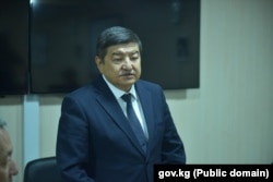 Акылбек Жапаров.