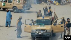 امنیتي سرتېري په شمالي وزیرستان کې د ګزمې پر مهال - پخوانی انځور.