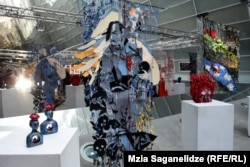 ლუბოვ დუშინას ნამუშევრები, შერეული ტექნიკით