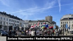 Демонстранти засудили дії Росії, яка стягує війська до українських кордонів