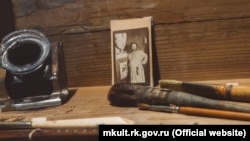 Предметы из коллекций Дома-музея М.А. Волошина, которые вывезли на выставку в Москву