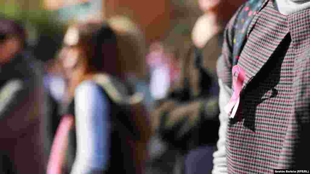 Manifestimi u organizua nga Qendra kosovare për luftimin e kancerit të gjirit &ldquo;Jeta/Vita&rdquo;, për herë të 16-të. &nbsp;