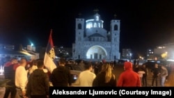 Slavlje ispred Hrama SPC u Podgorici nakon objave rezultata lokalnih izbora. Podgorica, 23. oktobar 2022.