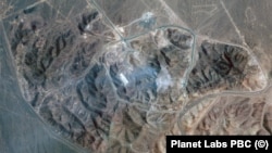 نمایی از تأسیسات زیرزمینی فردو در ۲۰۰ کیلومتری جنوب غربی تهران پس از بمباران آمریکا