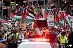 Многотысячная антиизраильская и пропалестинская демонстрация в Сиднее. 24 августа 2025 года