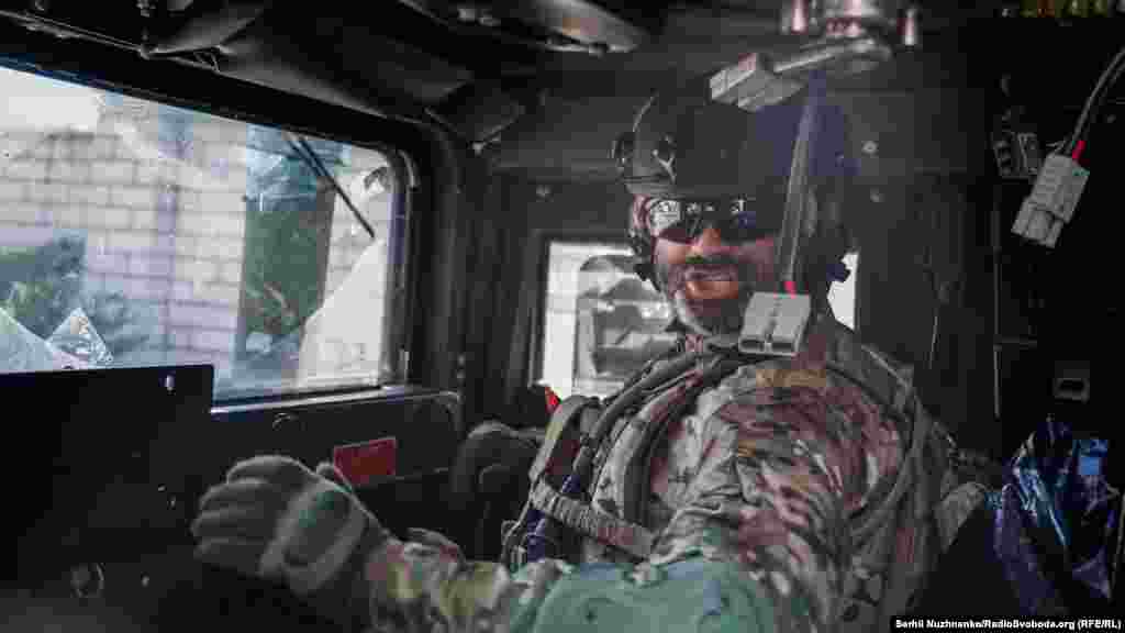 &laquo;Зараз наша задача зачистити ті вулиці, які визначило старше командування. Ми їх зачищаємо, закріпляємося, і далі вже основні сили будуть підходити, будем вибудовувати рубіж з подальшим наступом для відвоювання наших територій&raquo;, &ndash; говорить&nbsp;&nbsp;один з військових української армії&nbsp;