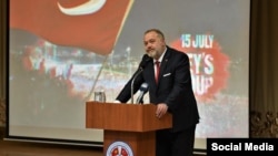 Посол Турции в Кыргызстане Ахмет Садык Доган. 