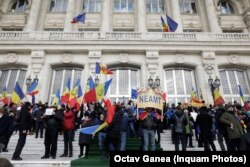 La protestul din fața Palatului Parlamentului au participat și persoane care au venit din alte județe ale țării.