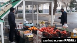 Овощной развал. Ашхабад, декабрь, 2021 (иллюстративное фото)