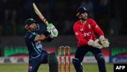 تصویر آرشیف : گوشه یی از یک بازی تیم های کریکت انگلستان و پاکستان 